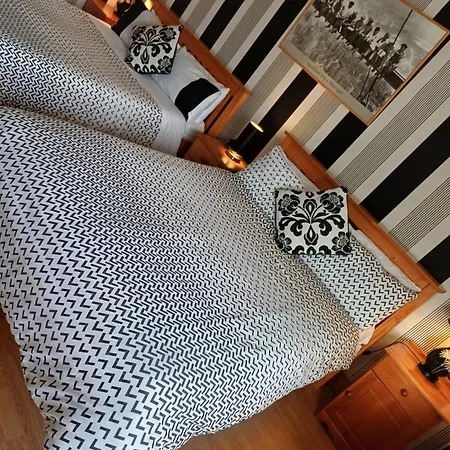 Sleepy Hollow Bed & Breakfast